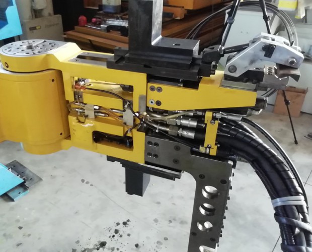 Curvatubi CNC Crippa CA 542 Usata – 5 Assi Destra e Sinistra - Plastin Gold